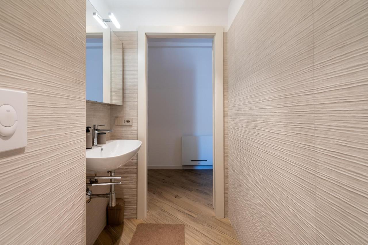 Aurealiving - Trastevere Suite With Rooftop & Gym, Your Place In Rome Roma Exterior foto