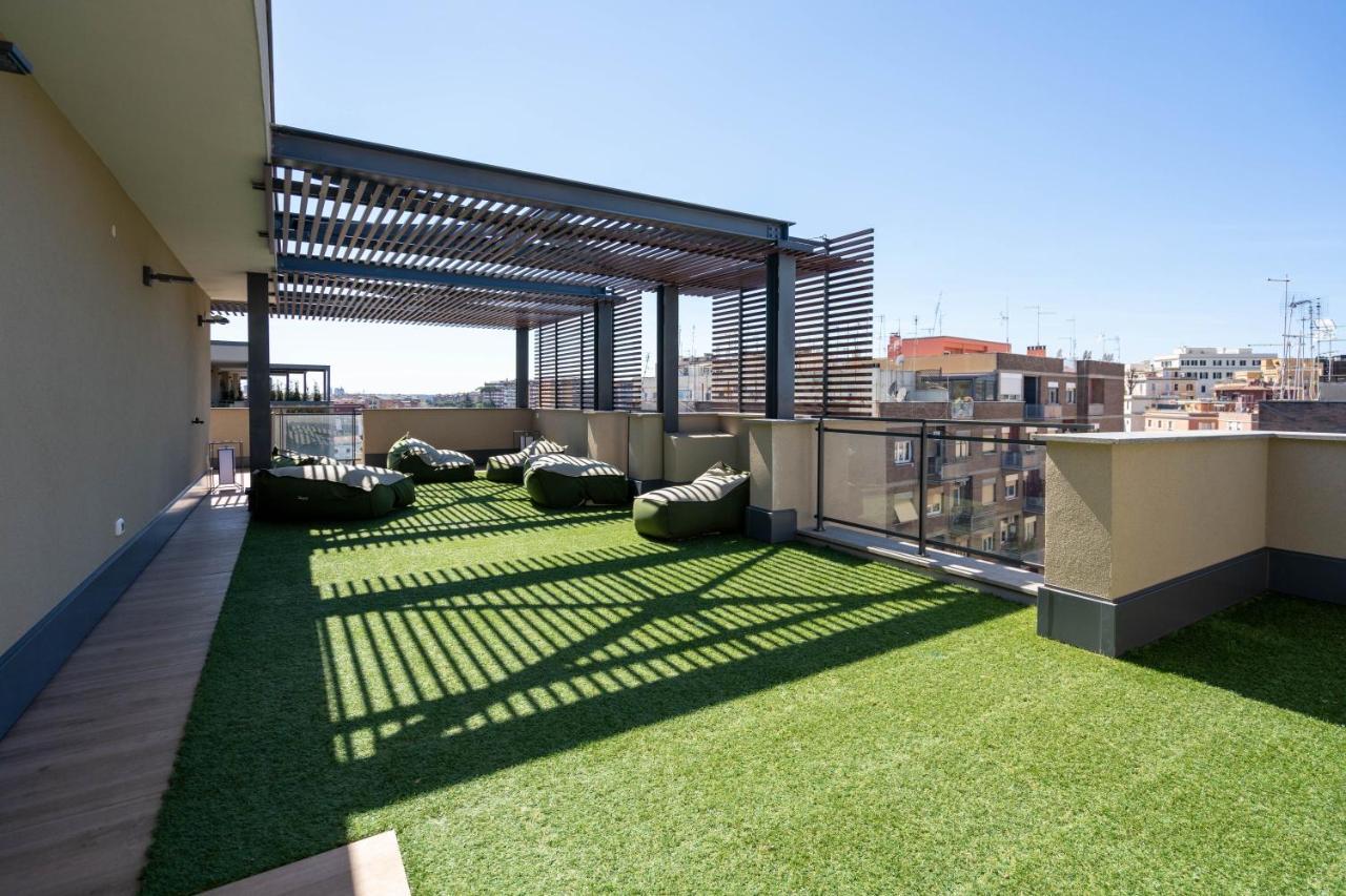 Aurealiving - Trastevere Suite With Rooftop & Gym, Your Place In Rome Roma Exterior foto