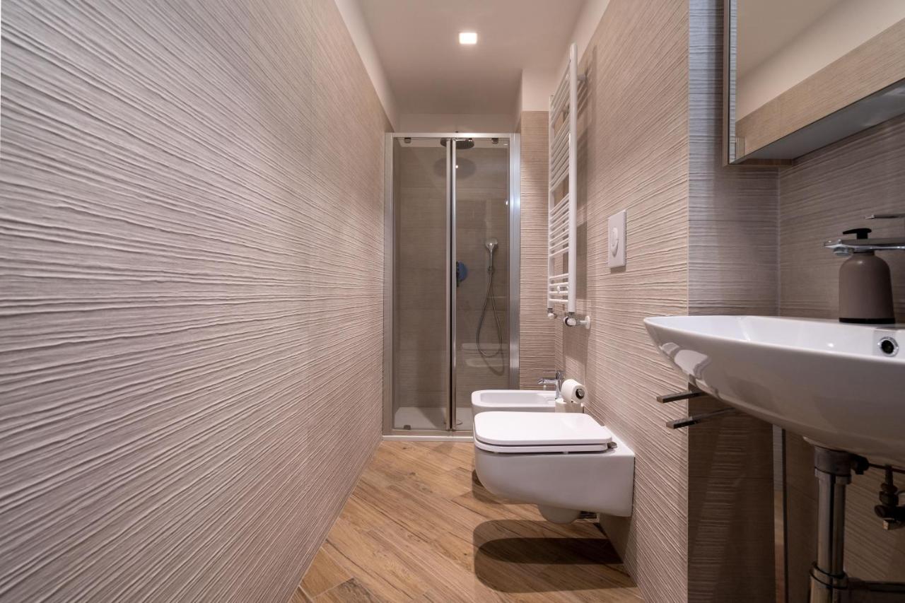 Aurealiving - Trastevere Suite With Rooftop & Gym, Your Place In Rome Roma Exterior foto
