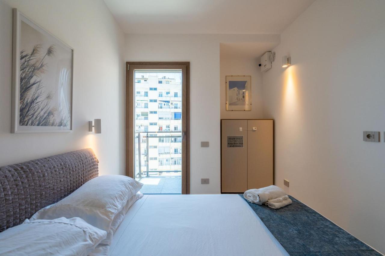 Aurealiving - Trastevere Suite With Rooftop & Gym, Your Place In Rome Roma Exterior foto