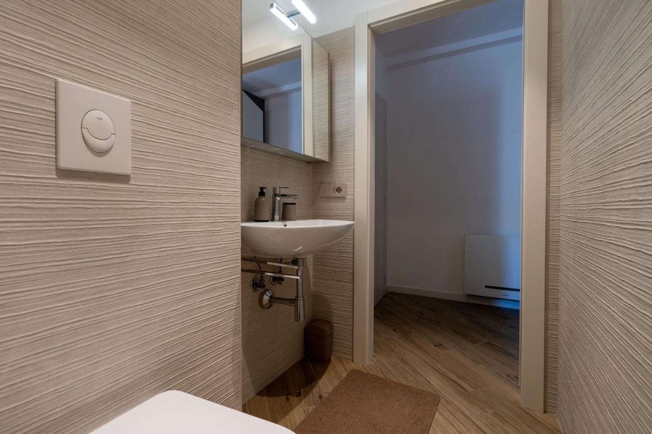 Aurealiving - Trastevere Suite With Rooftop & Gym, Your Place In Rome Roma Exterior foto