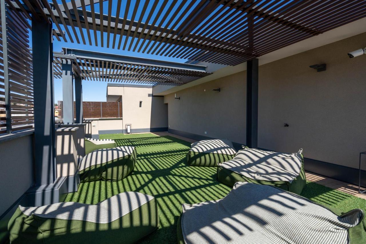 Aurealiving - Trastevere Suite With Rooftop & Gym, Your Place In Rome Roma Exterior foto