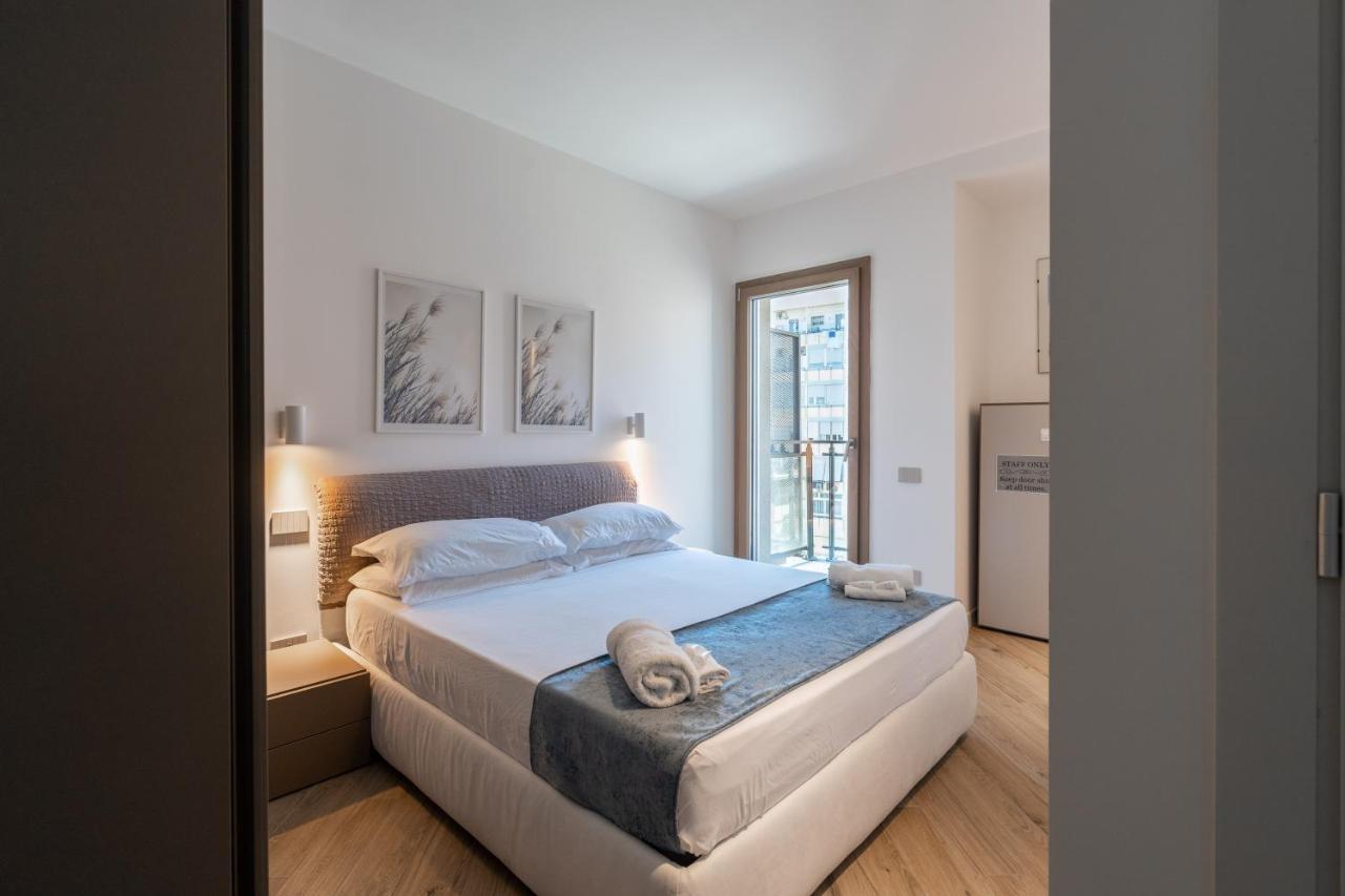 Aurealiving - Trastevere Suite With Rooftop & Gym, Your Place In Rome Roma Exterior foto